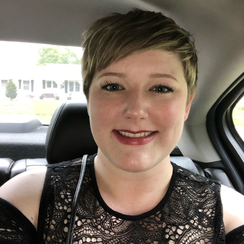 Meet your Posher, Danielle